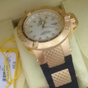 Invicta Subaqua Men's Watch Navy & Gold model 0738 Quartz